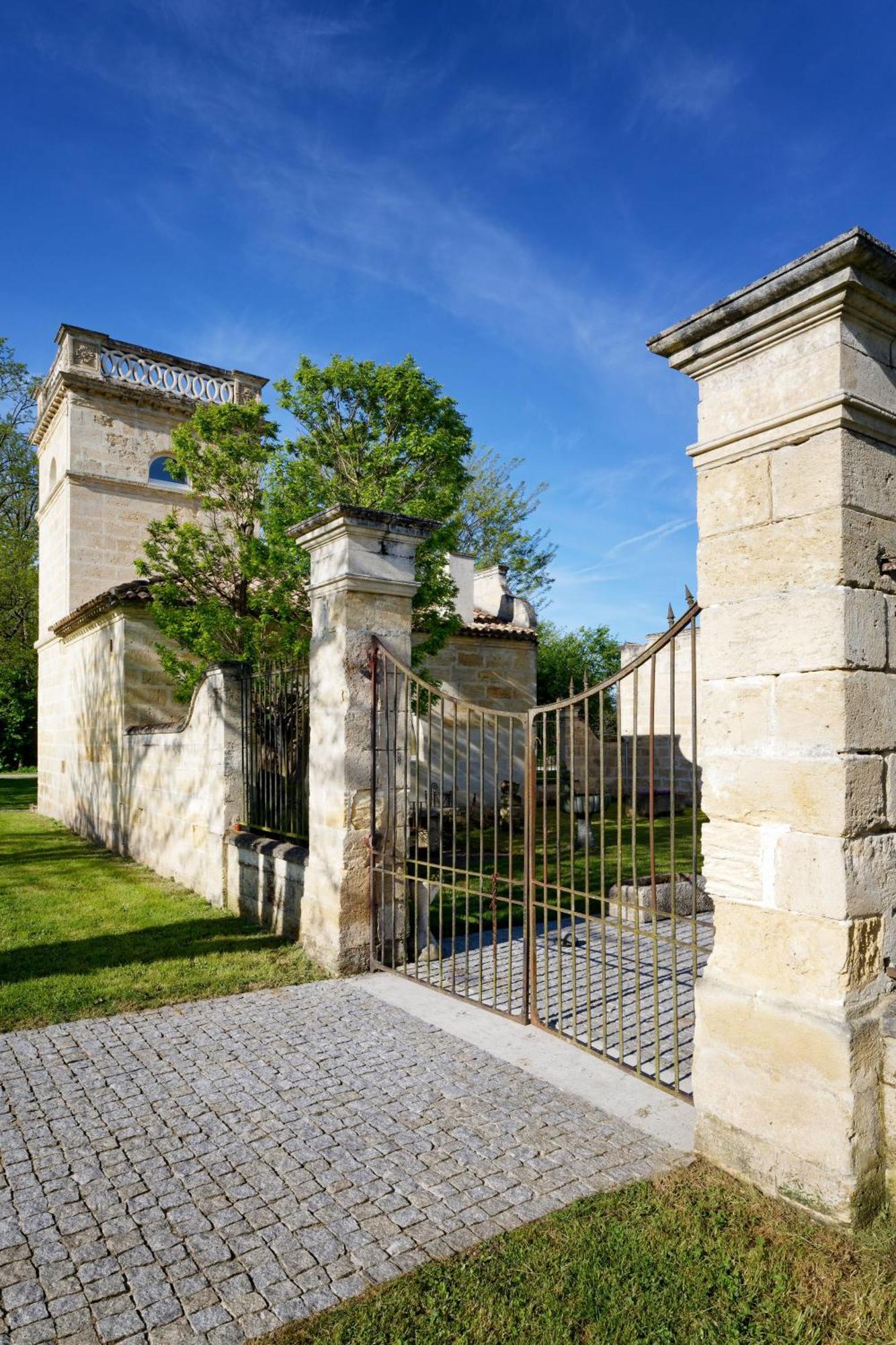 Villa La Chapelle du Domaine de Choisy à Abzac  Extérieur photo